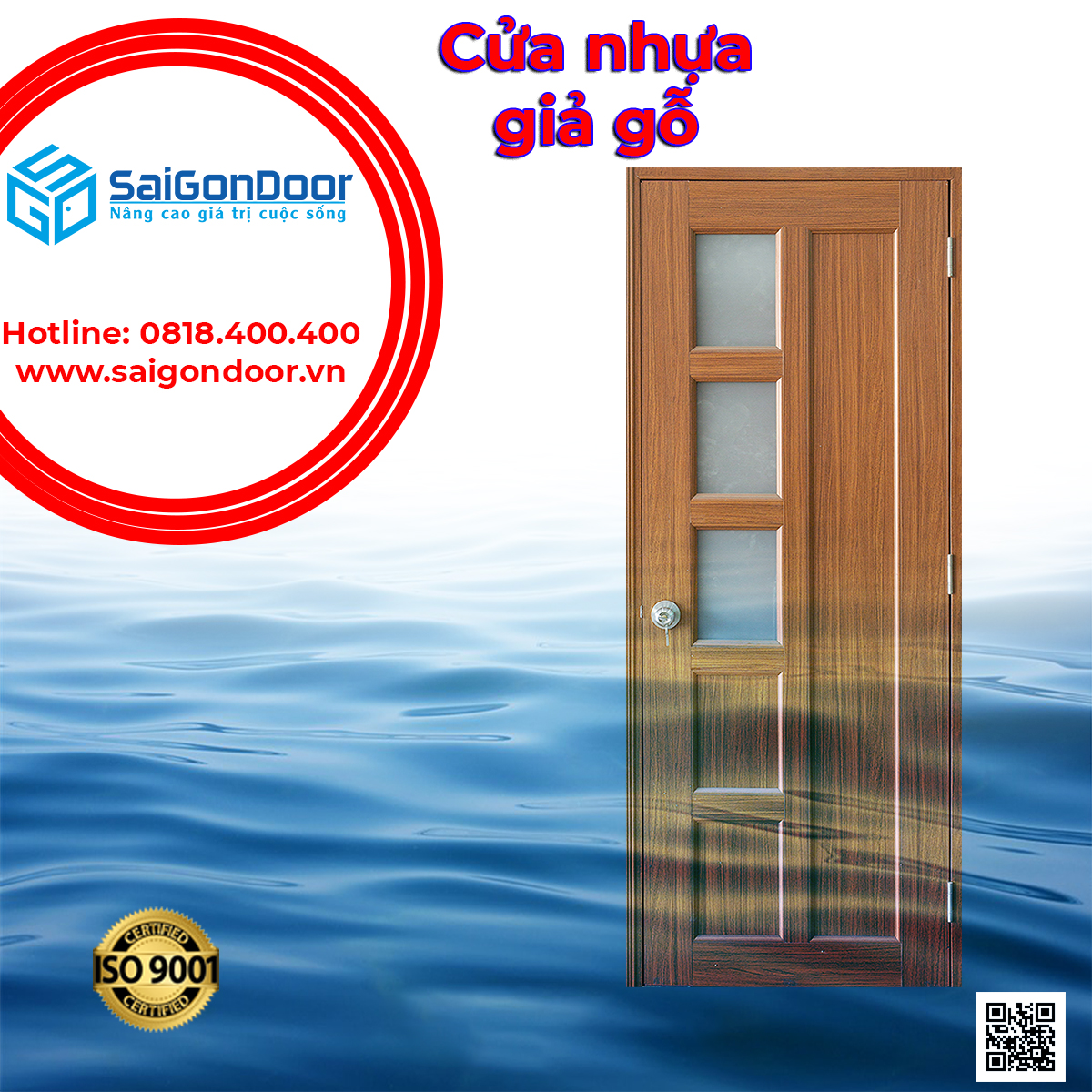 Cửa được cấu tạo từ nhựa, bề mặt được phủ lớp vân gỗ tăng độ thẩm mỹ và chống nước hiệu quả